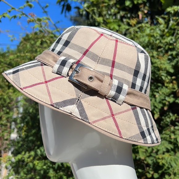 Burberry Accessories - BURBERRY Vintage check cotton-gabardine bucket hat.❤️